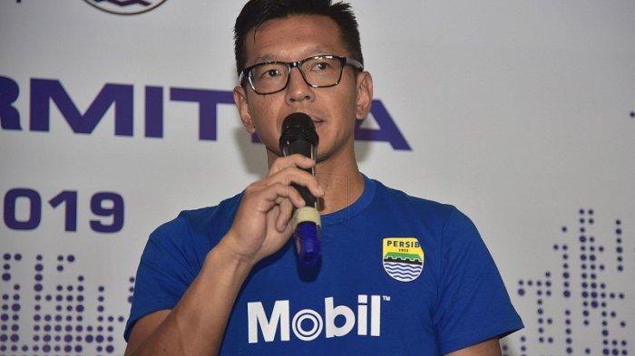 Deputi CEO PT Persib Bandung Bermartabat (PT PBB) Teddy Tjahjono mengungkapkan , Persib sudah memiliki beberapa kandidat pelatih kepala.