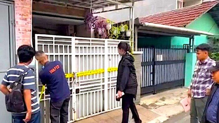 GURU NGAJI CABUL - Polisi beri tanda di rumah guru ngaji yang diduga sudah cabuli 10 anak muridnya di Tebet, Jakarta Selatan.