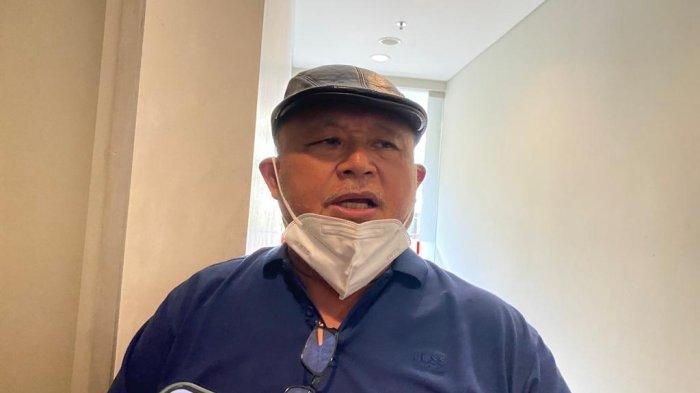 Sekjen Parti NasDem Hermawi Taslim mengatakan penghapusan ambang batas untuk capres/cawapres justru bikin rumit politik nasional.