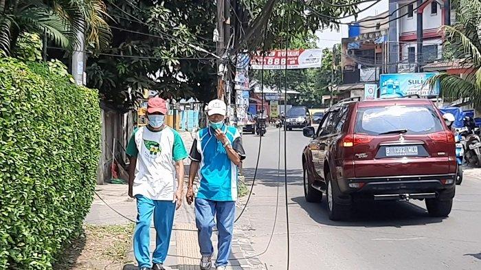 Ilustrasi berjalan kaki saat beraktivitas.