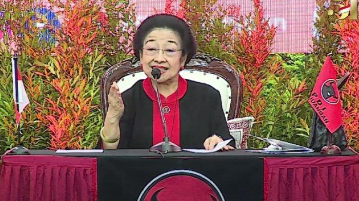 Ketua Umum PDIP Megawati Soekarnoputri mengritik program makan bergizi gratis.