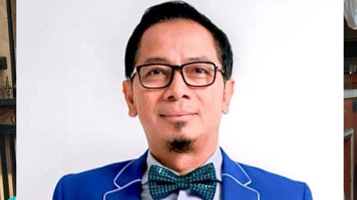 Penyanyi Sang Alang Hardjono memutuskan terjun ke panggung politik. Sang Alang kini mencalonkan sebagai anggota legislatif (caleg) Partai Demokrat untuk DPR RI Dapil DIY sekaligus Ketua Umum Gerakan Nasional Anies Presiden (GNAP).