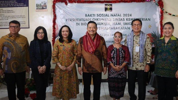 Wakil Menteri Koordinator bidang Hukum, HAM, Imigrasi, dan Pemasyarakatan (H2IP), Otto Hasibuan, mengikuti ibadah Natal.