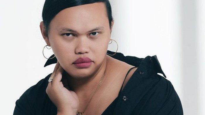 Fashion stylist Wanda Hara.