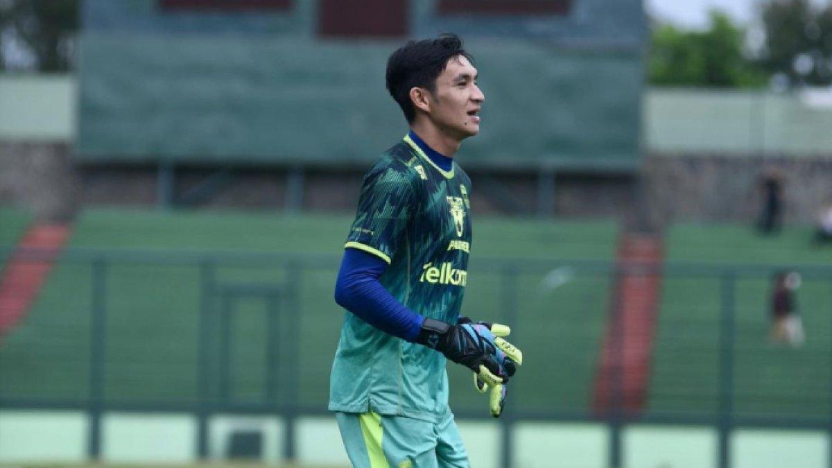 Kiper Persib Bandung, Mario Londok.