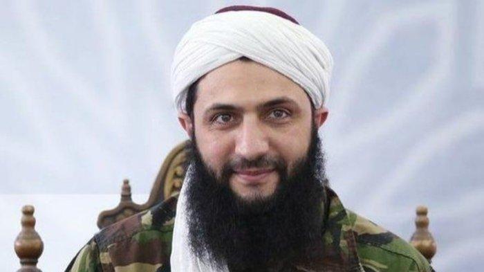 Abu Mohammed al-Jawlani. Kelompok Hayat Tahrir al-Sham (HTS) kini menguasai Aleppo, kota terbesar kedua di Suriah, melalui serangan mendadak yang dipimpin oleh Abu Mohammed al-Jawlani.