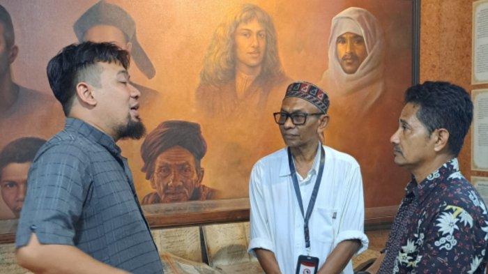 Tarmizi A Hamid mengunjungi Museum Pattani yang terletak di seberang Masjid Keresik. Mesjid Keresik ini merupakan cagar budaya peninggalan Kerajaan Pattani Darussalam di Thailand Selatan