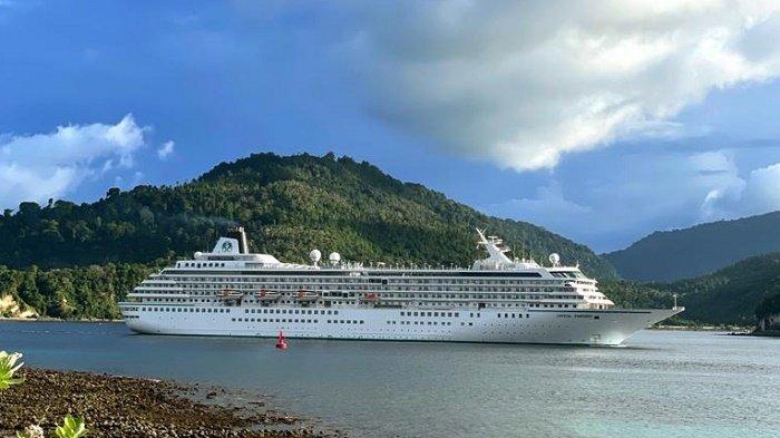 Kapal Pesiar Crystal Symphony Singgahi Sabang, Jum’at (17/11/23).
