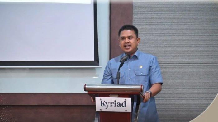 Wakil Ketua DPRK Banda Aceh, Daniel Abdul Wahab, meminta Dinas Perhubungan (Dishub) Aceh segera mengoperasikan kembali Trans Koetaradja yang beberapa hari terakhir telah dihentikan. 