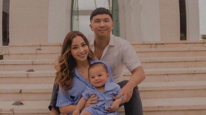 Nikita Willy, suami dan anaknya