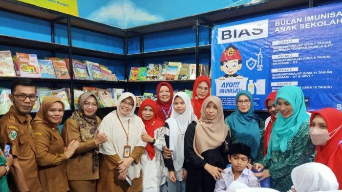 Lauching serentak imunisasi MR dan HPV di SD Negeri 1 Kota Sigli, Pidie, Selasa (15/8/2023) yang dihadiri Istri Pj Bupati Pidie, Ny Suaidah Sulaiman.