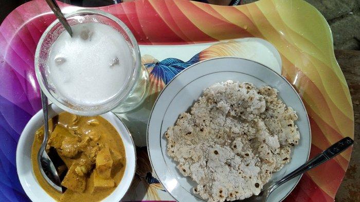 Gedah sagu, gulai lokan dan godekh sagu makanan tradisional khas Aceh Singkil.