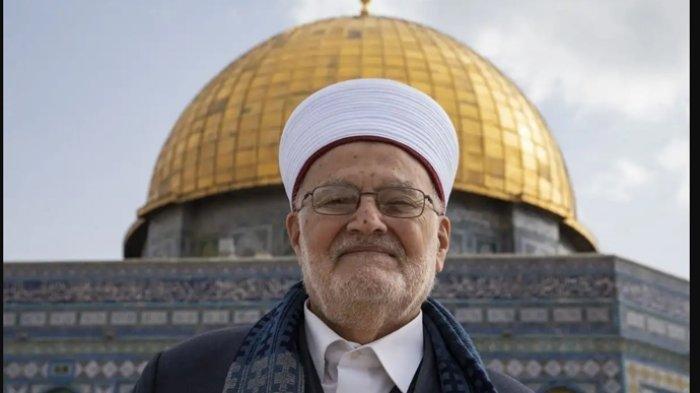 Imam Besar Masjid Al Aqsa Sheikh Ekrima Sa'id Sabri di Kompleks Masjid Al-Aqsa di Yerusalem pada 25 Februari 2019.