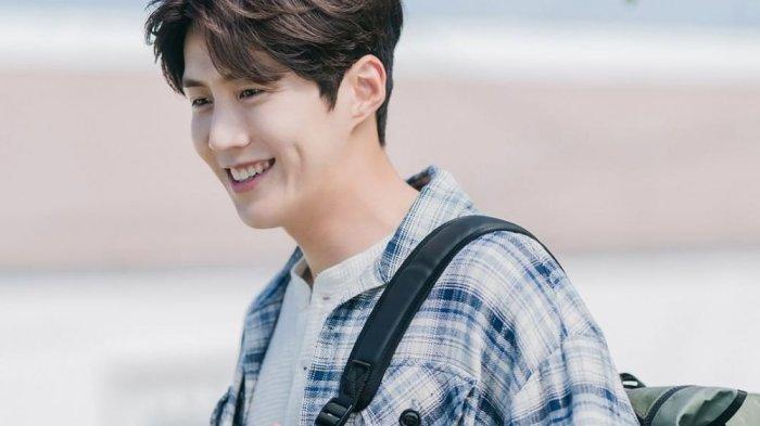 She fell first. She fell first. She fell first. She fell first. She fell first.