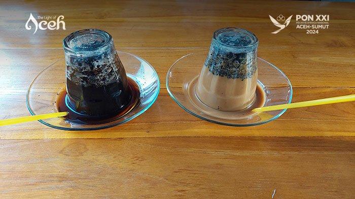 Kopi khop, sensasi minum kopi dengan cara unik yaitu gelasnya dibalik.