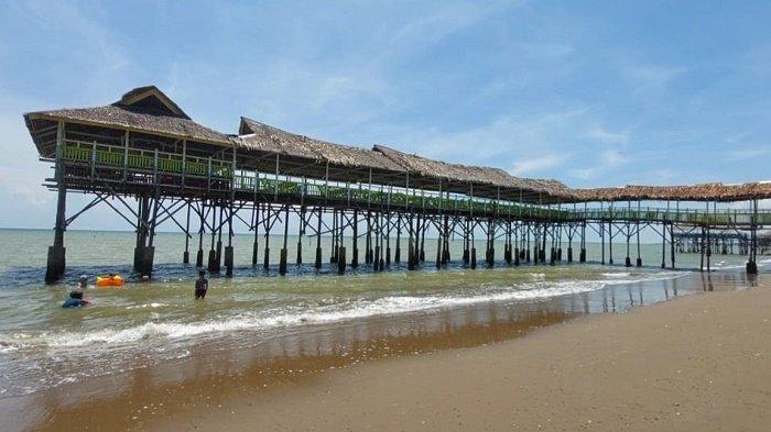 
Pantai Lancok di Kecamatan Syamtalira Bayu, Aceh Utara, Aceh.