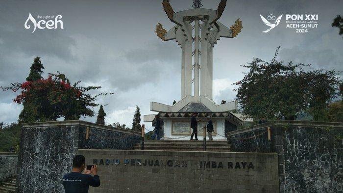 
Monumen Radio Rimba Raya yang terletak di Kampung Rimba Raya, Kecamatan Pintu Rime Gayo, Kabupaten Bener Meriah. 