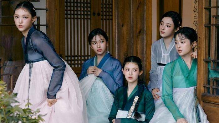 NewJeans dalam balutan Hanbok