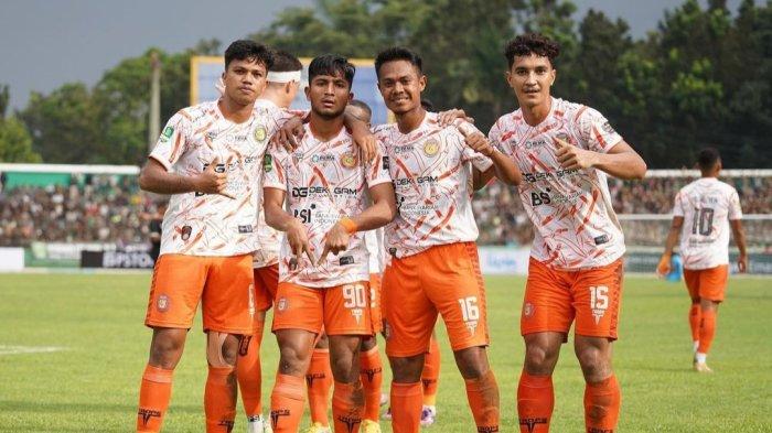 Persiraja Banda Aceh tahan imbang PSMS Medan di kandang lawan dengan skor 1-1. Dalam duel lanjutan Liga 2 musim 2023/2024, Persiraja bertandang ke markas PSMS Medan di Stadion Teladan pada Minggu (24/9/2023) sore.