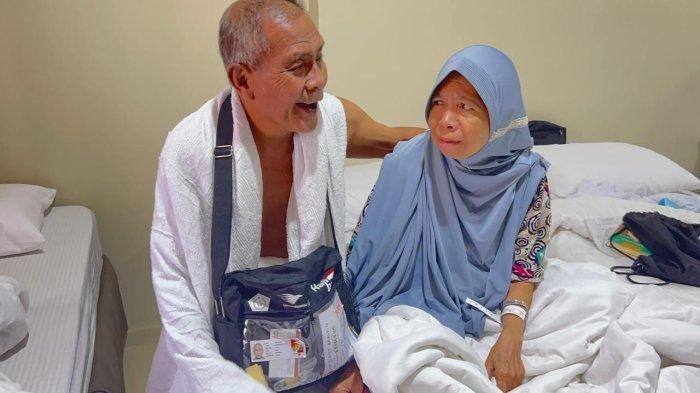 Adu suara tangis terdengar dari pasangan jemaah haji Danidin Abastin (66) dan Rusnayah saat kembali bertemu usai keduanya terpisah selama 4 hari. 