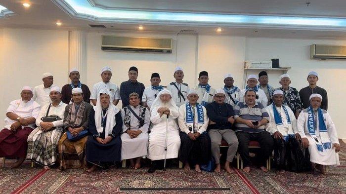 Para ulama Aceh bertemu dengan Pengelola wakaf Baitul Asyi, Syeikh Abdul Latif Baltou, Minggu (19/11/2023).