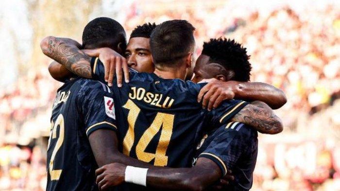 Barcelona ungguli Real Madrid di puncak klasemen setelah mengalahkan Villarreal