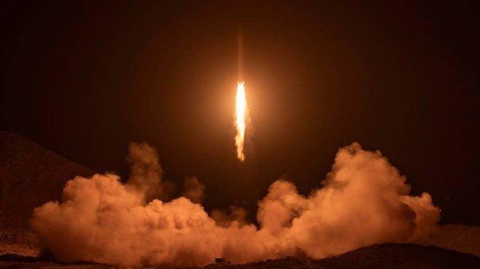Rudal balistik Emad diluncurkan selama Operasi True Promise II pada hari Selasa, 1 Oktober 2024.