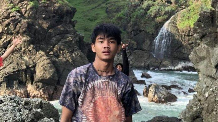 Inilah sosok Satria Mahathir, Tiktoker muda viral usai sebut ogah punya pacar pengguna hp android. kerap jadi sorotan karena sejumlah pernyataannya