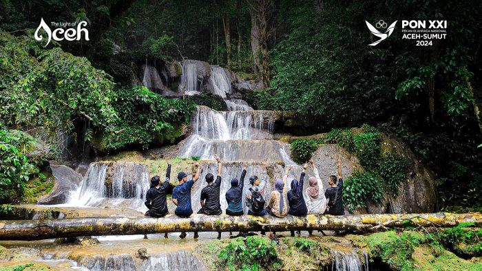 Suasana Air Terjun Peucari di Jantho, Aceh Besar.
