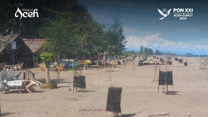 Suasana Pantai Laut Jangka, yang terletak di Desa Jangka Mesjid, Kabupaten Bireuen, menjadi salah satu objek wisata pantai yang paling populer di wilayah tersebut.
