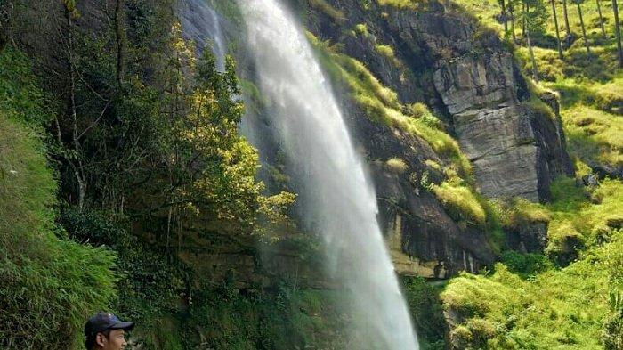Objek wisata Air Terjun Tansaran Bidin yang berada di Kabupaten Bener Meriah masuk sebagai nominasi katogori surga tersembunyi terpopuler di Anugerah Pesona Indonesia (API) Award 2019.