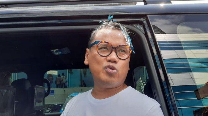 Artis dan presenter Uya Kuya.