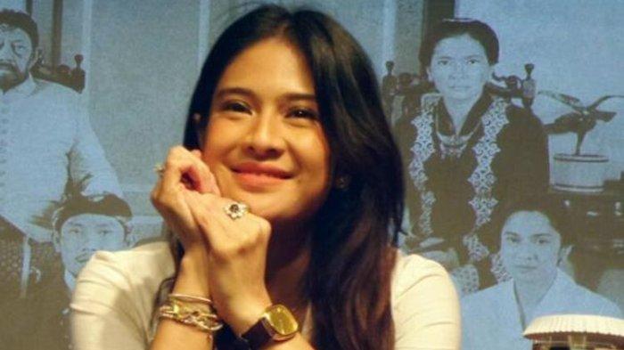 Artis peran Dian Sastrowardoyo dalam acara syukuran film Kartini di XXI Djakarta Theatre, Thamrin, Jakarta Pusat, Kamis (14/7/2016)