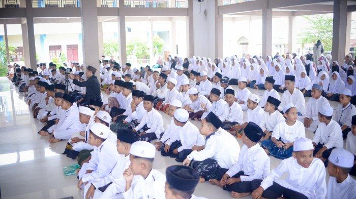 Dua Ratus Santri Dayah MDA Lueng Putu Masuk Asrama