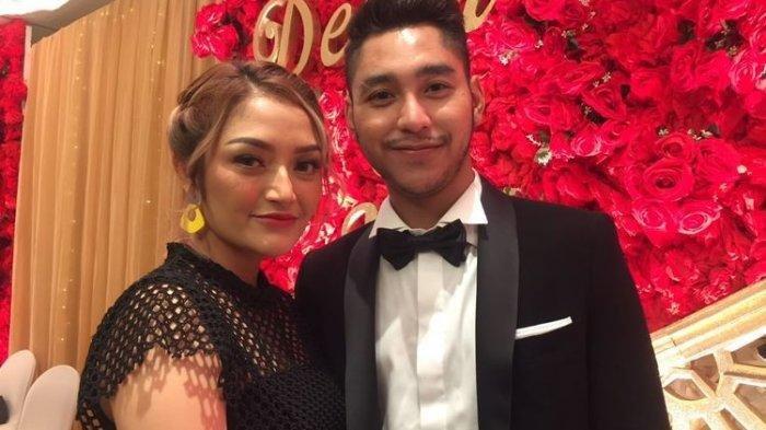 Siti Badriah dan suaminya