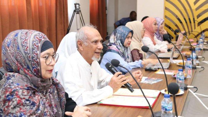 Plt Kepala Perwakilan BKKBN Aceh Husni Thamrin SE MM mengatakan pihaknya kini tengah fokus mengatasi isu stunting yang banyak terjadi di Aceh, selain dari beberapa program lain yang juga menjadi fokus BKKBN.