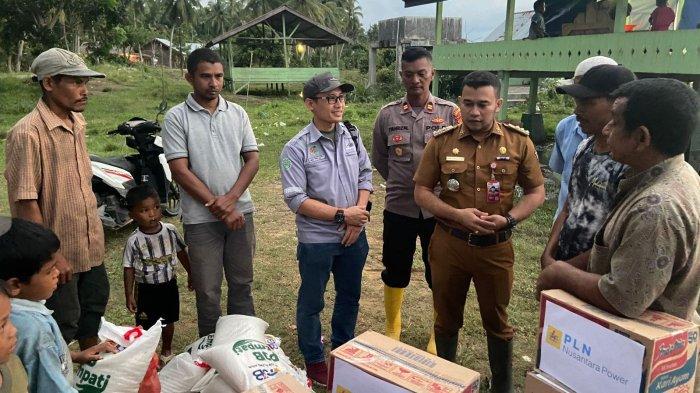 Kunjungi Pengungsi Banjir Lhokseumawe, Menko Polkam Beri Bantuan Darurat