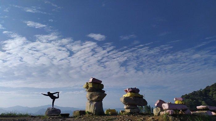 View objek wisata Batu Susun yang ada di Puncak Tertinggi Pantan Terong, Aceh Tengah, Selasa (22/3/2022).