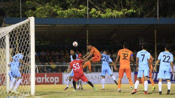 Tentu, mari kita susun artikel informatif tentang komentar pelatih usai pertandingan.