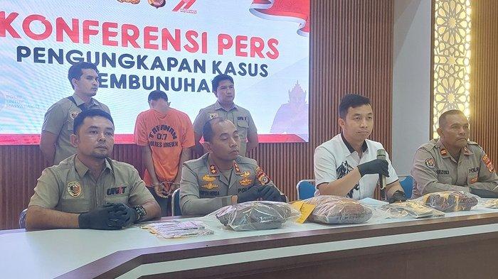 TERSANGKA DITANGKAP - Pelaku pembunuhan M Hasyimi diperlihatkan dalam konferensi pers di Mapolres Bireuen, Kamis (12/6/2025) sore.