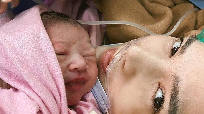 Perjuangan Alice Norin Melahirkan Anak Kedua.