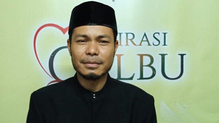 Pimpinan Dayah Babul Maghfirah Cot Keu'eung, Kuta Baro, Aceh Besar, Ustaz H Masrul Aidi Lc, MA.