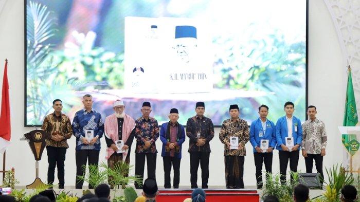 Kuliah Umum di UIN Ar-Raniry, Wamenag RI: Pendidikan Kunci Hadapi Teknologi dan Era AI