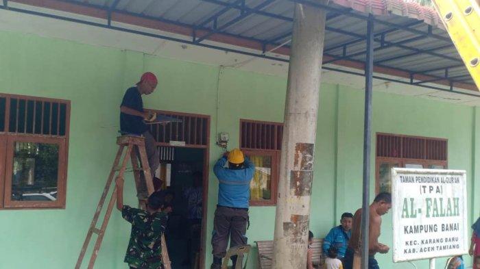 Sebulan lebih pascabanjir, warga Aceh Tamiang patungan sewa alat berat bersihkan lumpur