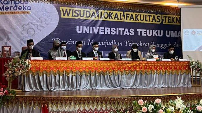 Fakultas Teknik Universitas Teuku Umar Yudisium 90 Mahasiswa Dari Tiga