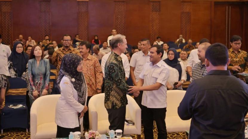 Di Depan Perusahaan Global, Wagub Fadhlullah Tegaskan Kebun Sawit di Aceh Bebas Deforestasi