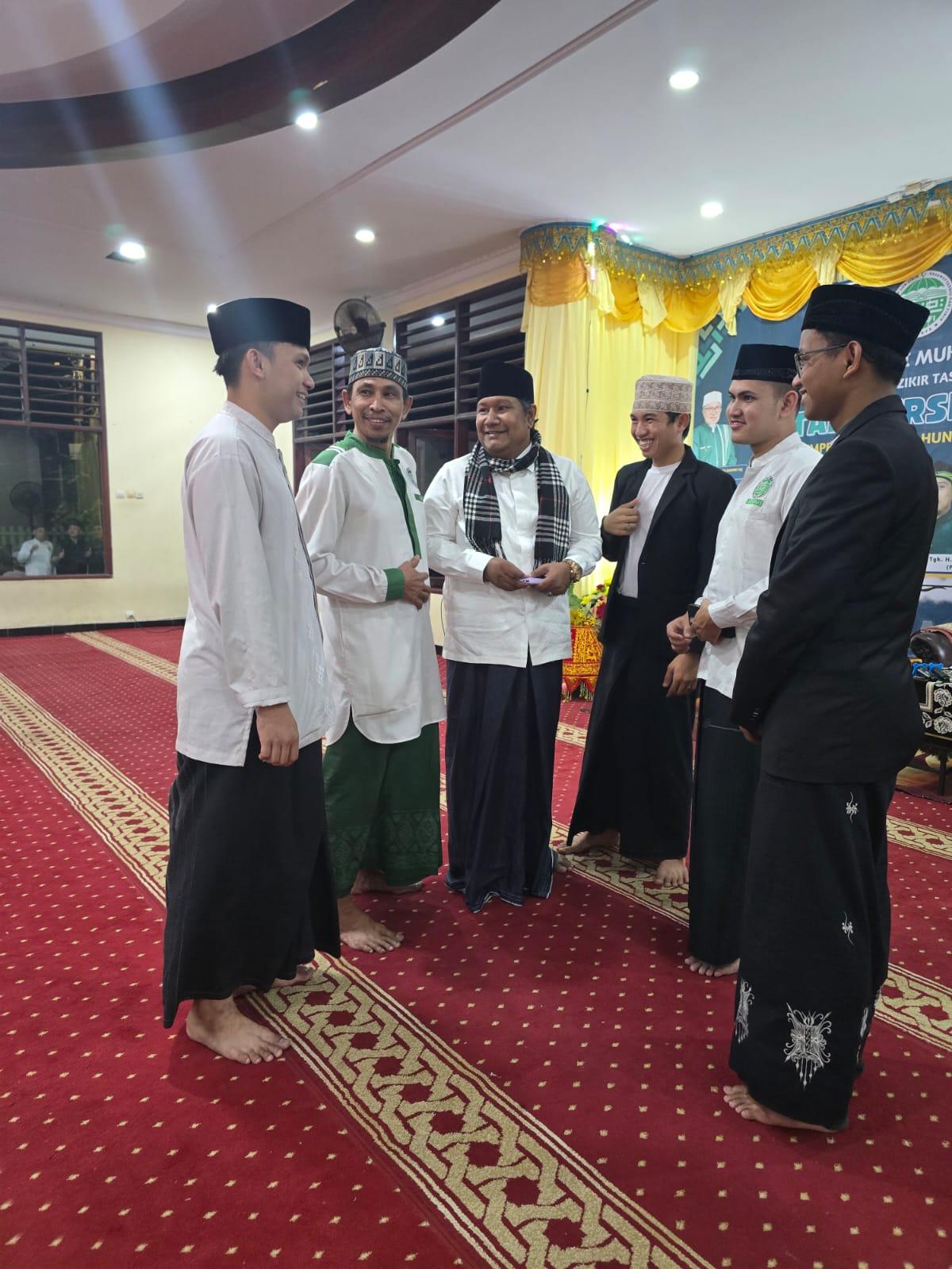 MAULID NABI - Anggota DPD RI Tgk Ahmada ikut menghadiri  kegiatan memperingati Maulid Nabi Muhammad SAW di Meunasah Aceh Pasar Minggu, Jakarta Selatan, Jumat (27/12/2024)