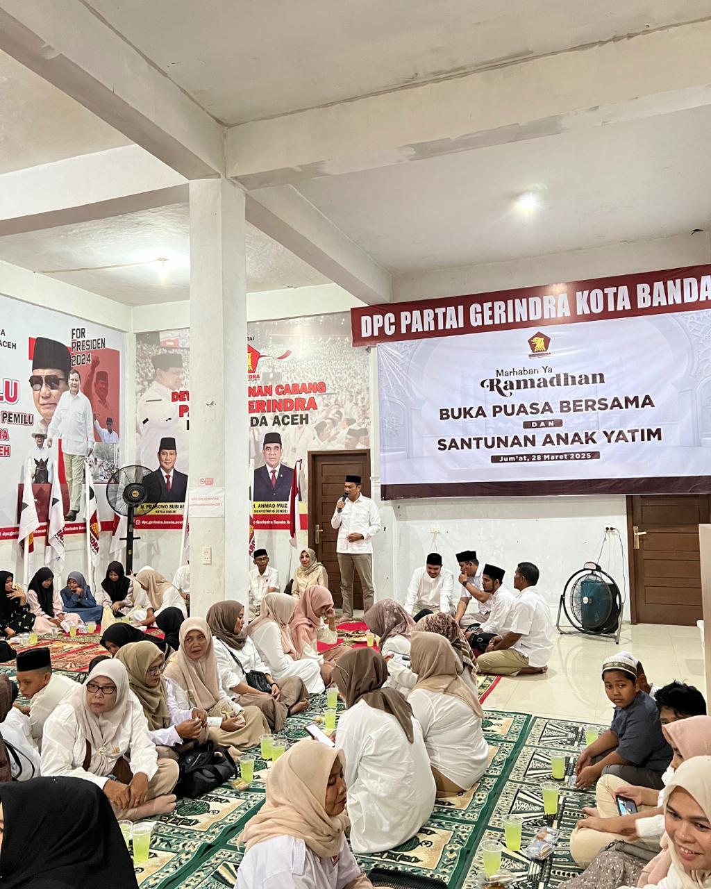 Ketua Fraksi Partai Gerindra DPRK Banda Aceh, Ramza Harli mengatakan fraksinya siap menjadi orang tua asuh bagi anak yatim yang ada di ibu kota Provinsi Aceh, Hal itu disampaikan Ramza pada acara buka puasa bersama pengurus DPC, PAC, dan para anak yatim, di kantor DPC Gerindra Kota Banda Aceh, Jumat (28/3/2025).