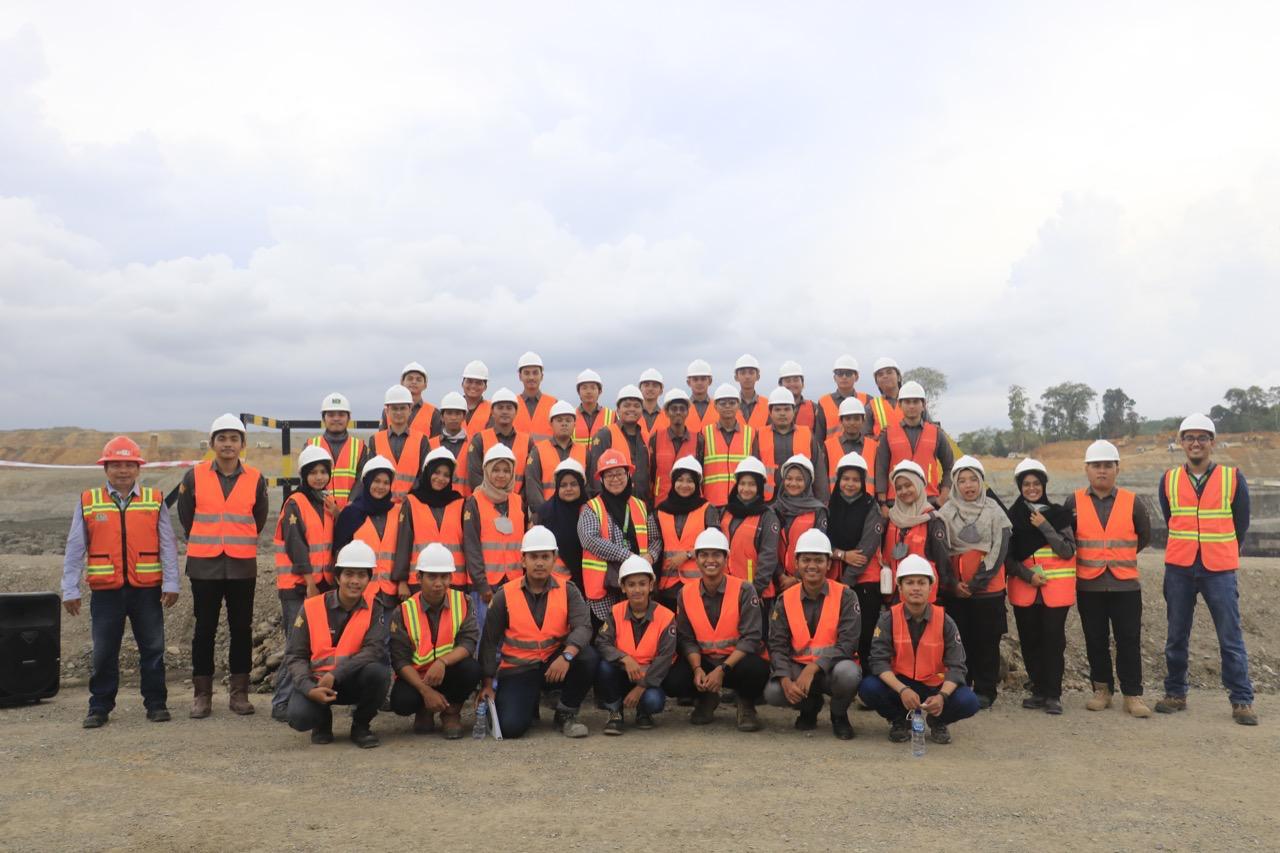 etua Program Studi Teknik Pertambangan Universitas Syiah Kuala (USK) Ir. Pocut Nurul Alam, M.T,