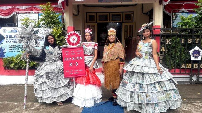 Siswa SMA Kristen YPKPM Ambon pamerkan busana unik yang dibuat dari limbah plastik, Sabtu (17/8/2024)